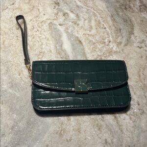 Kate Spade NWOT Dakota Rock Garde Croc Embossed Flap Wristlet KD172